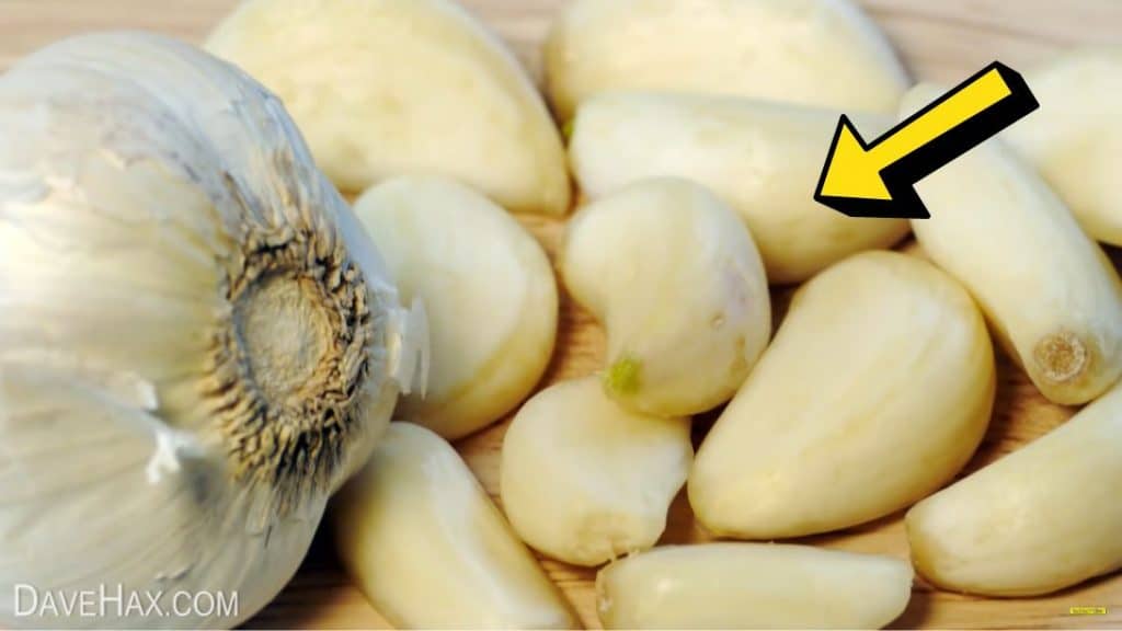 Clever Garlic Peeling Hack