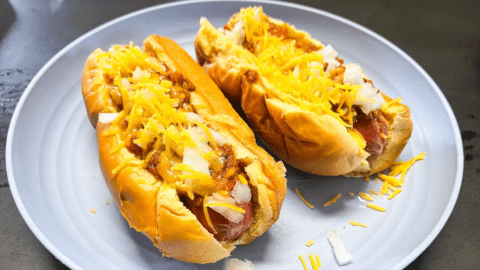 Easy Homemade Chili Cheese Dogs Recipe | DIY Joy Projects and Crafts Ideas