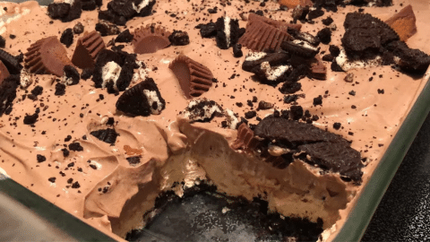 Easy No-Bake Chocolate Peanut Butter Dessert Recipe | DIY Joy Projects and Crafts Ideas