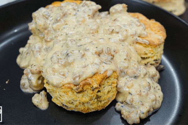 Grandma's Easy Biscuits and Gravy Recipe