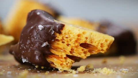 Honeycomb Toffee (4-Ingredient Recipe) | DIY Joy Projects and Crafts Ideas