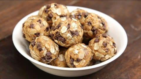 Peanut Butter Protein Bites | DIY Joy Projects and Crafts Ideas