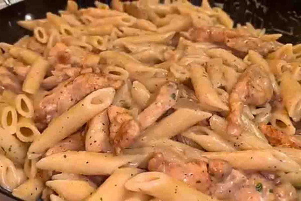 Lazy Creamy Alfredo Pasta Recipe
