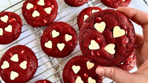Chewy Red Velvet Chocolate Chip Cookies | DIY Joy Projects and Crafts Ideas