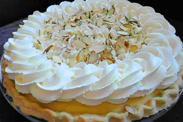 Easy Banana Cream Pie Dessert Recipe