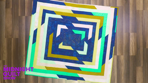 Easy Shattered Frames Strip Quilt Tutorial | DIY Joy Projects and Crafts Ideas