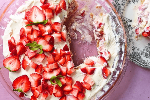 Easy Strawberry Icebox Cake Recipe
