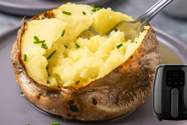 Fluffy Air Fryer Baked Potatoes