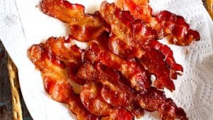 How to Cook Crispy Bacon in the Oven