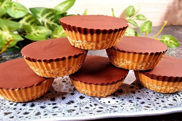 No-Bake 4-Ingredient Chocolate Oatmeal Cups