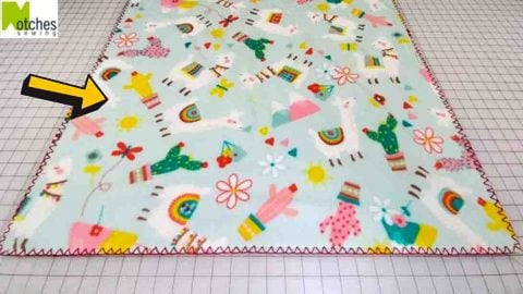 DIY Fleece Blanket with Closed Blanket Stitch Edge | DIY Joy Projects and Crafts Ideas