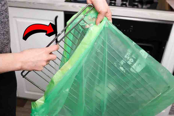 How To Clean Oven Racks Using A Plastic Bag
