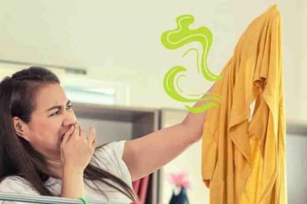 How to Remove the Smell of Sweat from Clothes