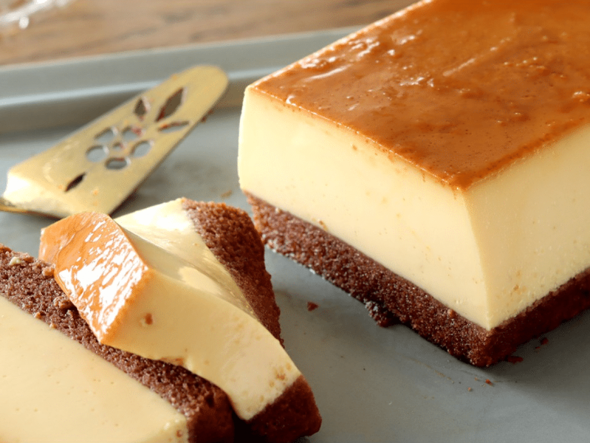 Easy Creamy Caramel Pudding Cake Recipe - DIY Joy
