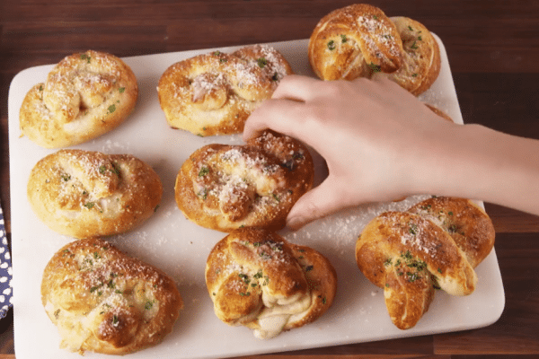 Easy Garlic Parmesan Pretzels Recipe