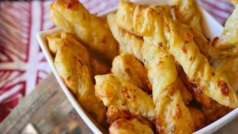 Easy Puff Pastry Cheese Twists | DIY Joy Projects and Crafts Ideas