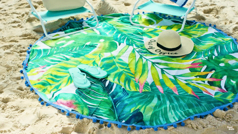 How to Make a Round Beach Blanket from a Shower Curtain | DIY Joy Projects and Crafts Ideas