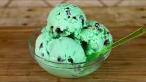 Mint Chocolate Chip Ice Cream (No Machine Needed)