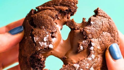 Nutella Stuffed Cookies Recipe | DIY Joy Projects and Crafts Ideas