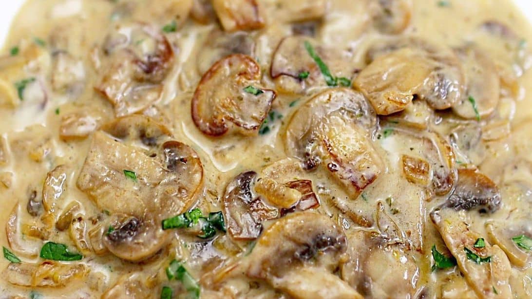 Quick and Easy Creamy Mushroom Sauce