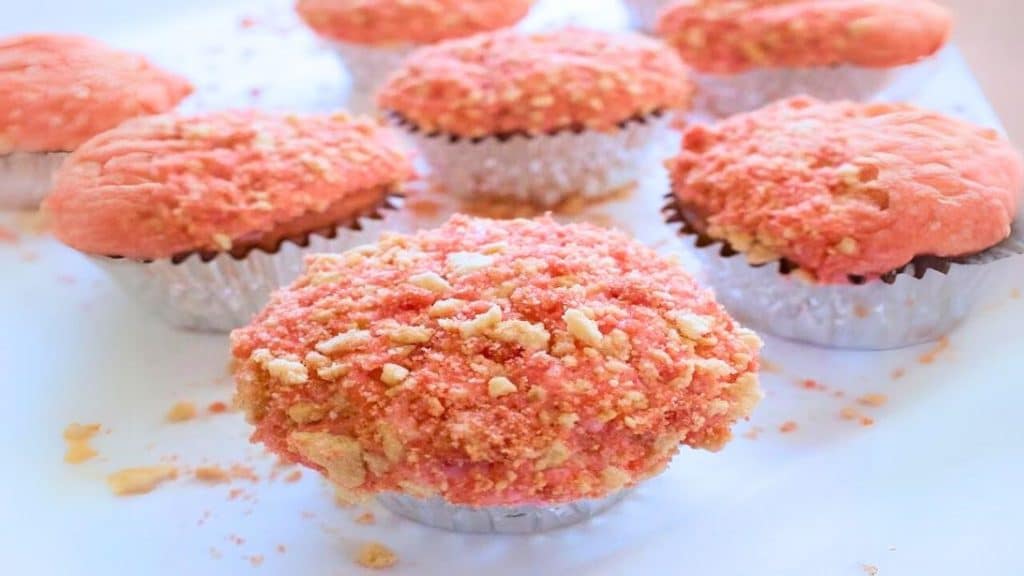 Strawberry Crunch Cupcakes