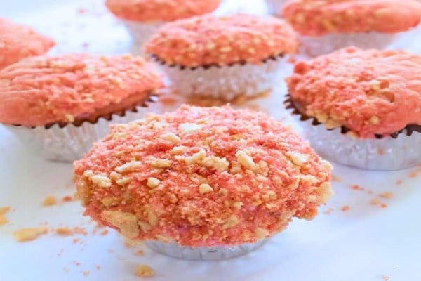 Strawberry Crunch Cupcakes