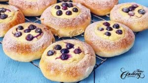 Blueberry Cream Cheese Buns Recipe