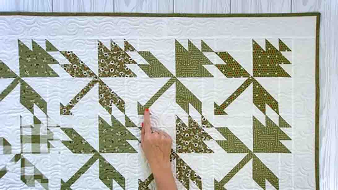 English Ivy Quilt Block Tutorial | DIY Joy Projects and Crafts Ideas