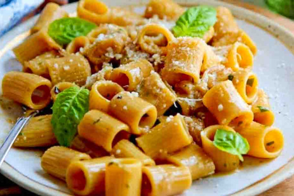 One-Pot French Onion Pasta Recipe