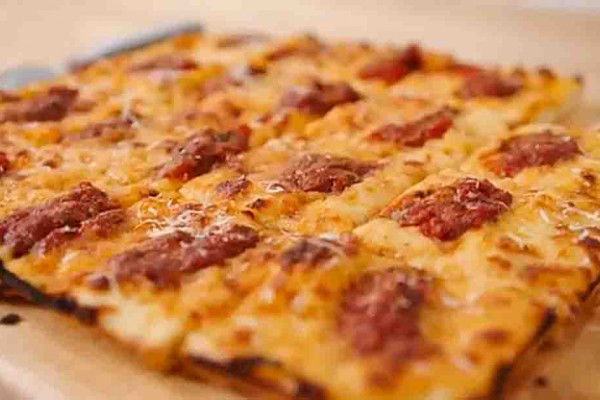 Thin and Crispy Grandma Pizza