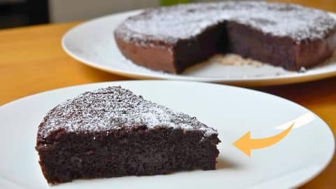 2-Ingredient Chocolate Cake | DIY Joy Projects and Crafts Ideas