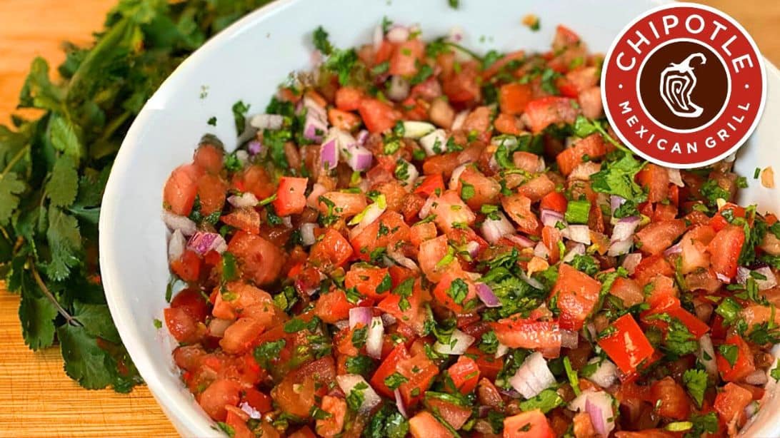 Chipotle Mild Tomato Salsa Copycat Recipe | DIY Joy Projects and Crafts Ideas