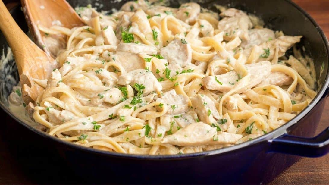 35-Minute Creamy Chicken Fettuccine Alfredo