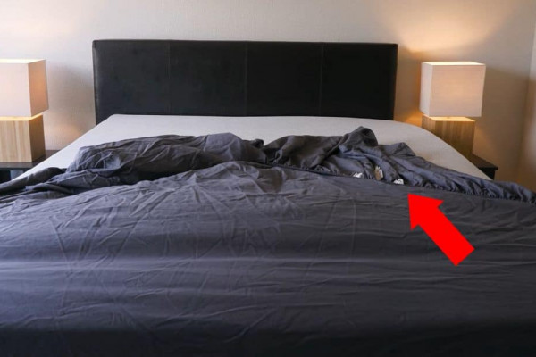 How to Keep Sheets on the Bed