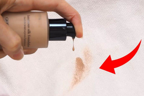 How to Remove Makeup Stains From Clothes
