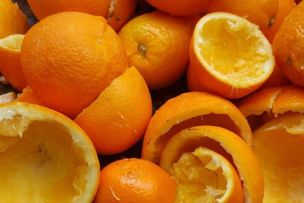 Why You Shouldn't Throw Away Orange Peels