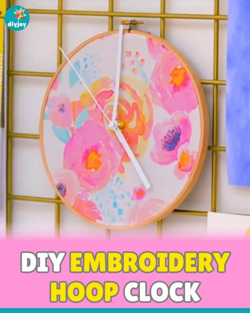 DIY Embroidery Hoop Clock