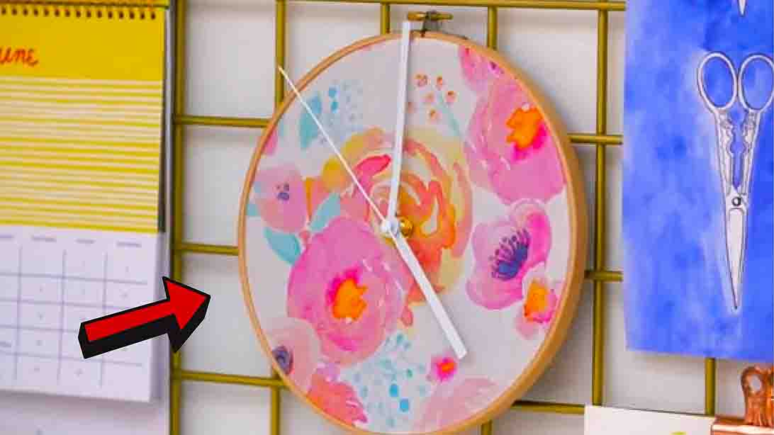 DIY Embroidery Hoop Clock | DIY Joy Projects and Crafts Ideas