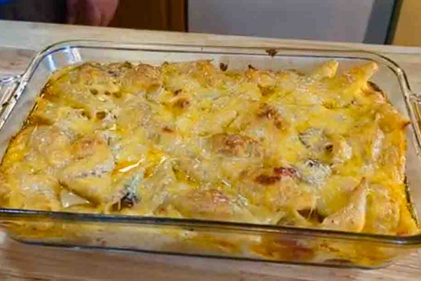Giant Mac & Cheese with Jumbo Shells