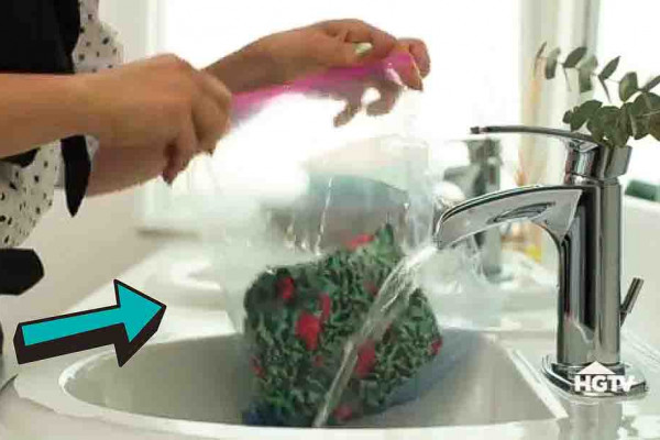How to Wash Clothes On the Go