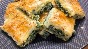 Easy Spinach Cheese Puffs