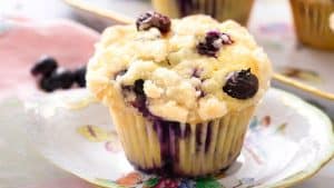 Super Moist Blueberry Muffins