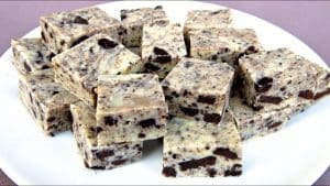 3-Ingredient Cookies and Cream Fudge