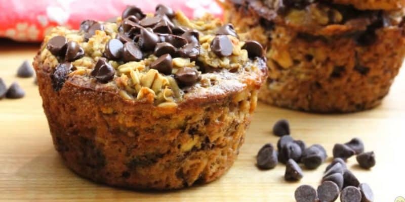 Baked Banana Oatmeal Muffin Cups | DIY Joy Projects and Crafts Ideas