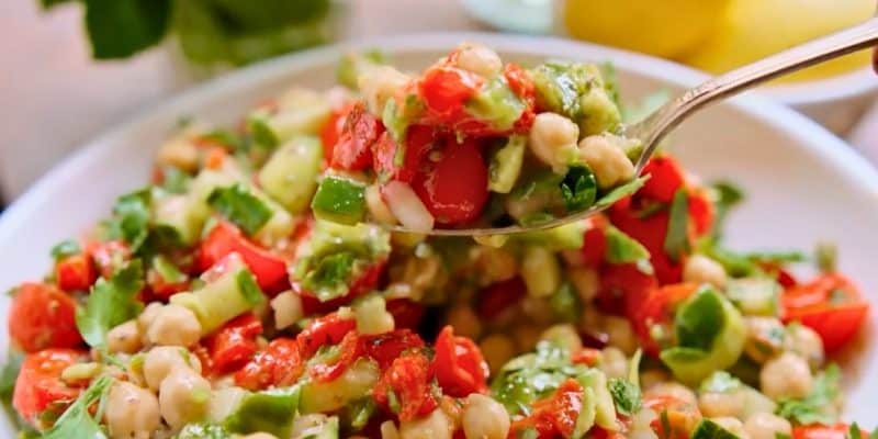 Easy Mediterranean Chickpea Salad Recipe | DIY Joy Projects and Crafts Ideas