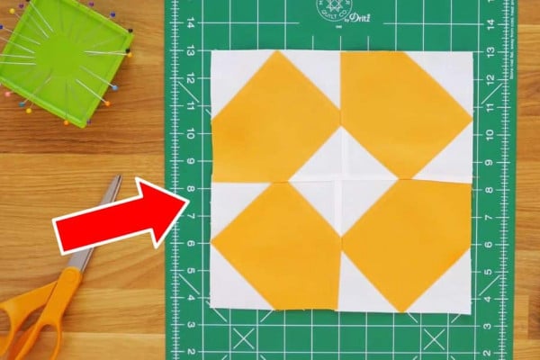 Dizzy Daisy Quilt Block Tutorial
