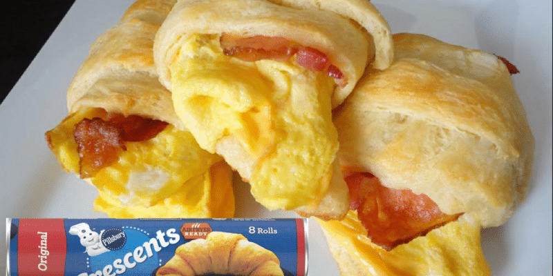 Easy Bacon, Egg, and Cheese Crescent Roll-Ups Recipe | DIY Joy Projects and Crafts Ideas