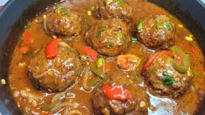 Easy Meatballs and Gravy Recipe