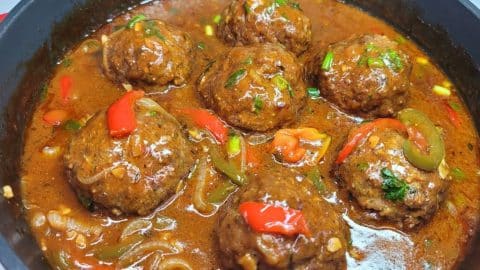 Easy Meatballs and Gravy Recipe | DIY Joy Projects and Crafts Ideas