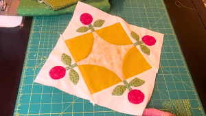 How to Make Pretty Posies Quilt Block